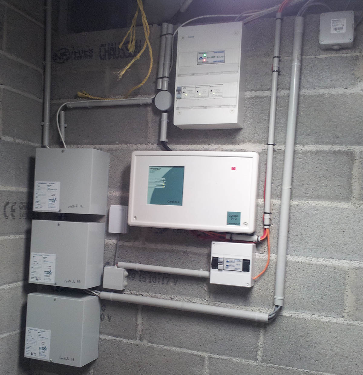 Centrale de contrôle d'accès IP — installation électrique