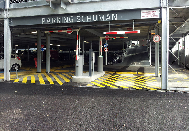 Barrières d'accès automatiques — Parking Faculté Aix-en-Provence