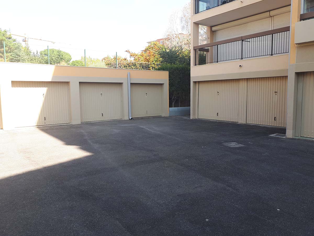 Portes automatiques vitrées — accès entreprise