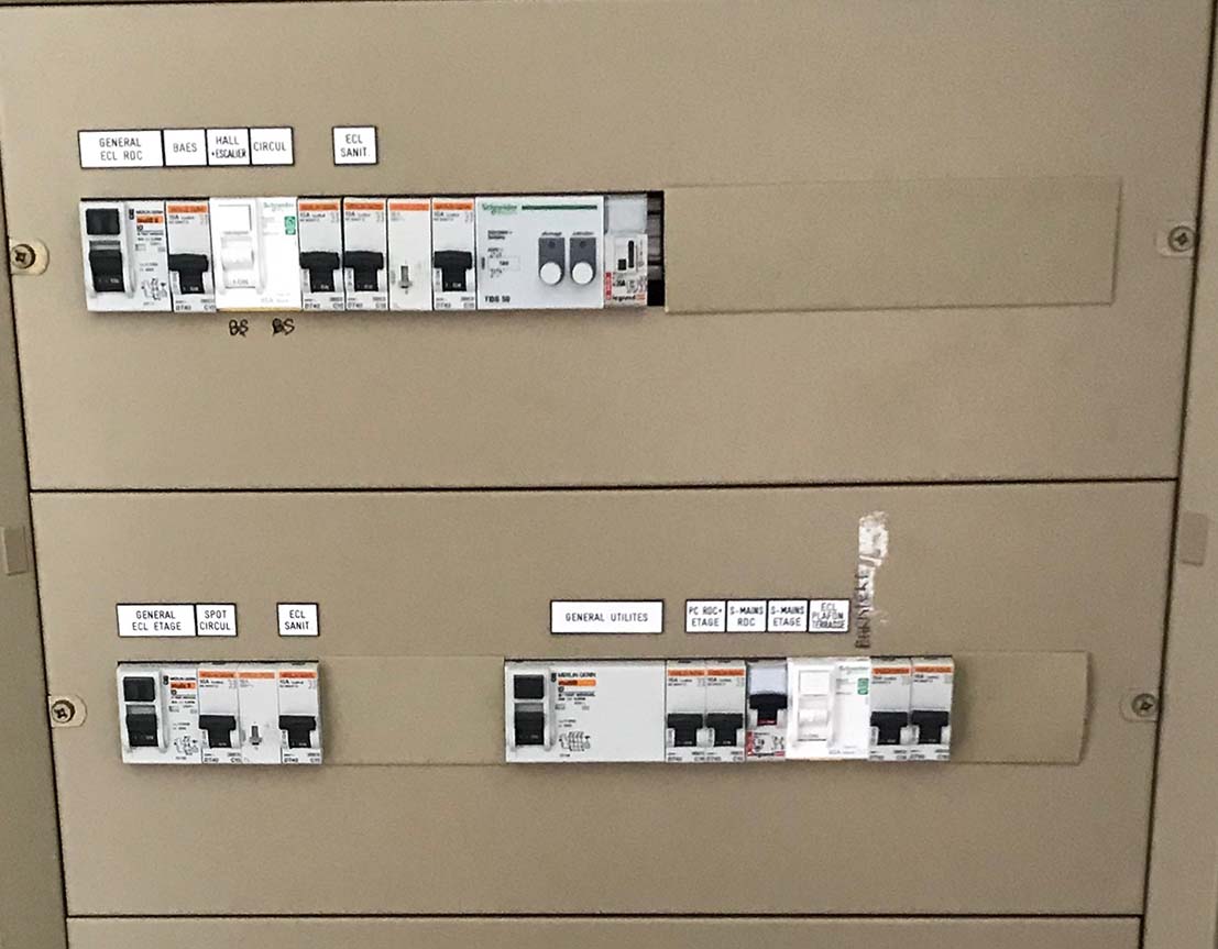 Tableau électrique disjoncteurs — diagnostic basse tension